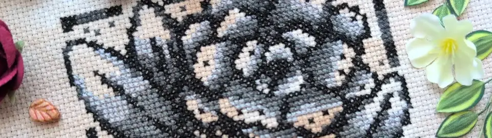 A cropped horizontal banner of the pattern Chroma Blooms.