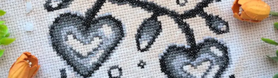 A cropped horizontal banner of the pattern Heart's Grip.
