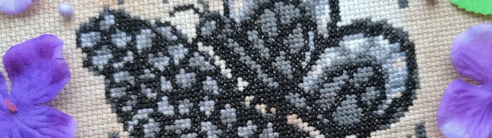 A cropped horizontal banner of the pattern Orange Tentacle.